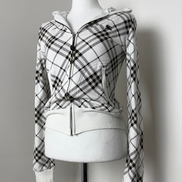 버버리 블루라벨 화이트 체크 후드집업