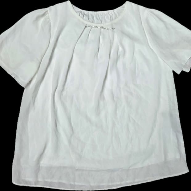화이트쉬폰 블라우스