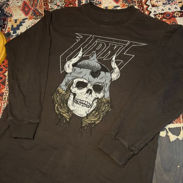 Metal tour aesthetic by Vans long sleeve