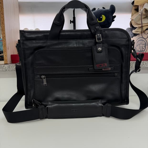 정품) TUMI 투미 블랙 가죽 서류 가방 