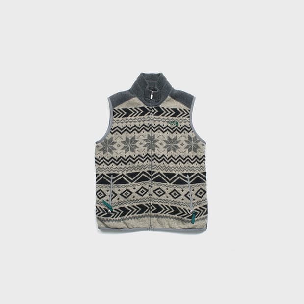 THE NORTH FACE PURPLE LABEL