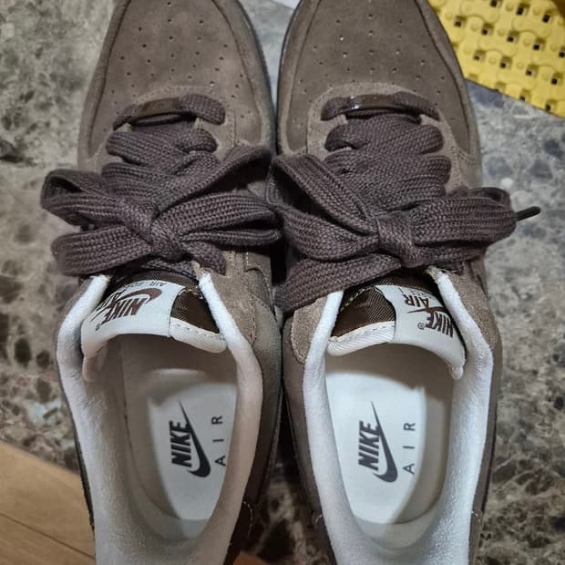 나이키 에어포스 225