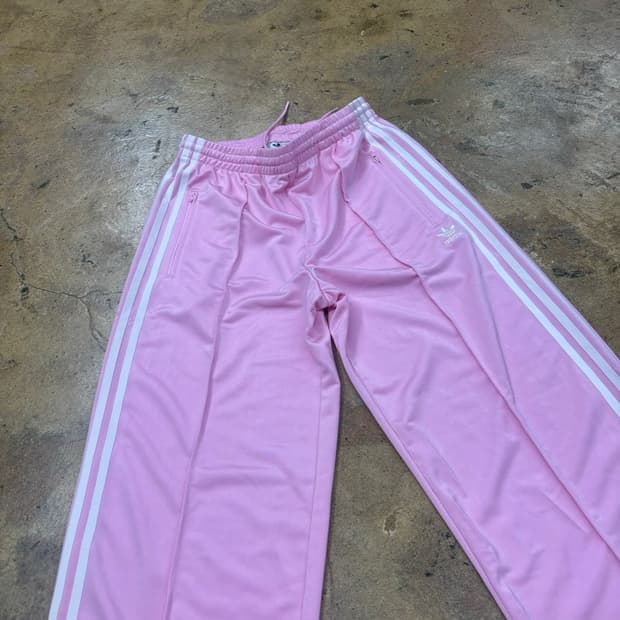 [정품/M]  아디다스 딸기우유 핑크 삼선 트랙 팬츠