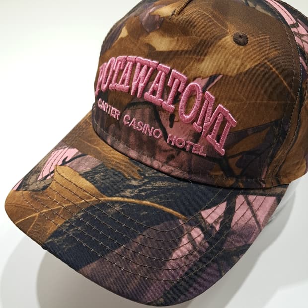 포타와토미 카터 카지노 호텔 핑크 카모 자수 볼캡 P2031