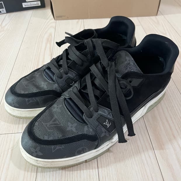 루이비통 트레이너 9.5(285)