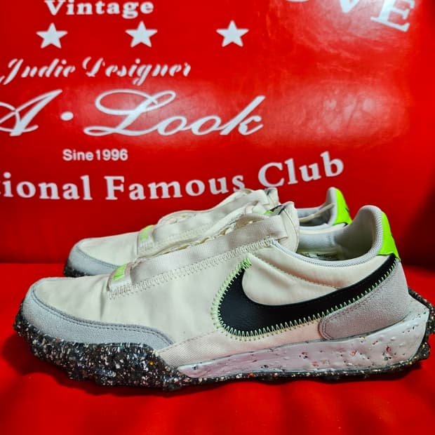 나이키(Nike) 와플레이서 크레이터 페일 스니커즈 265size