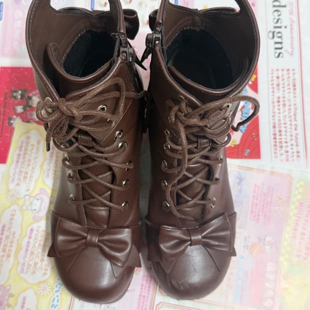 디어리 디마럽 라떼갸루 대대장 왕리본 하트 초코 부츠 235