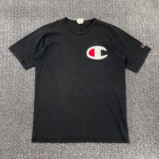 빈티지9. 챔피온 클래식 자수 빅c로고 반팔 티셔츠 반팔티 블랙