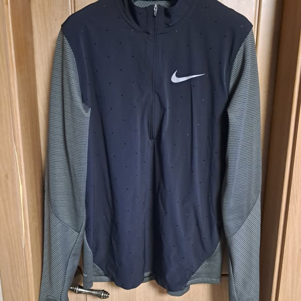 나이키 런닝 긴팔티 L