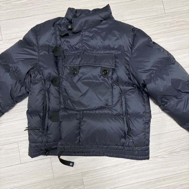 이스트로그 패딩 판매 (L)