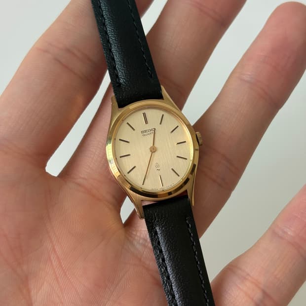 1980s Gold Oval Laides Quartz