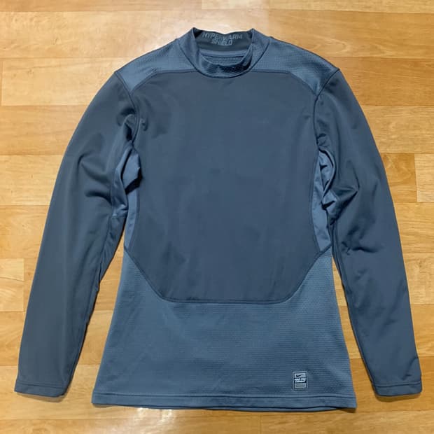 NIKE 나이키 프로 컴뱃 하이어윔 쉴드 롱 슬리브드(L 사이즈)