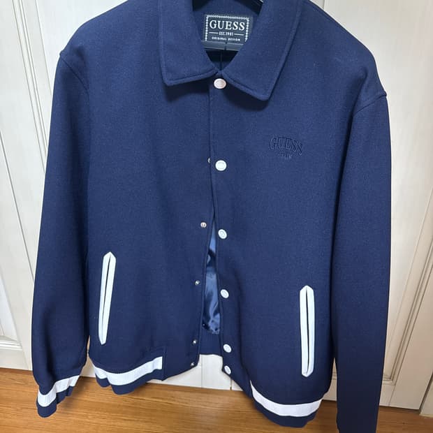 게스 남녀공용 바시티 자켓