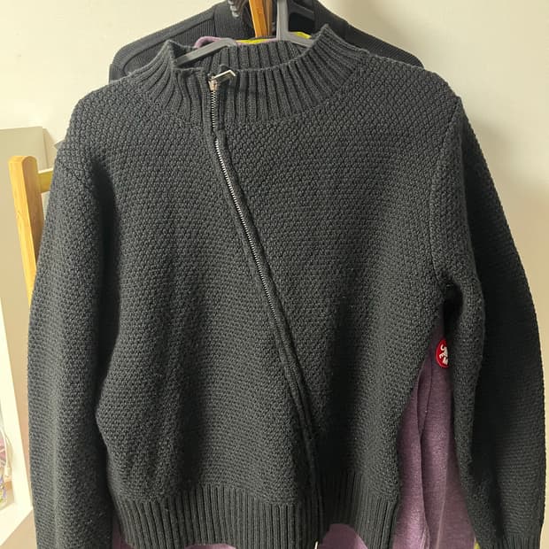 파르티멘토우먼 어시메트릭 집업 니트