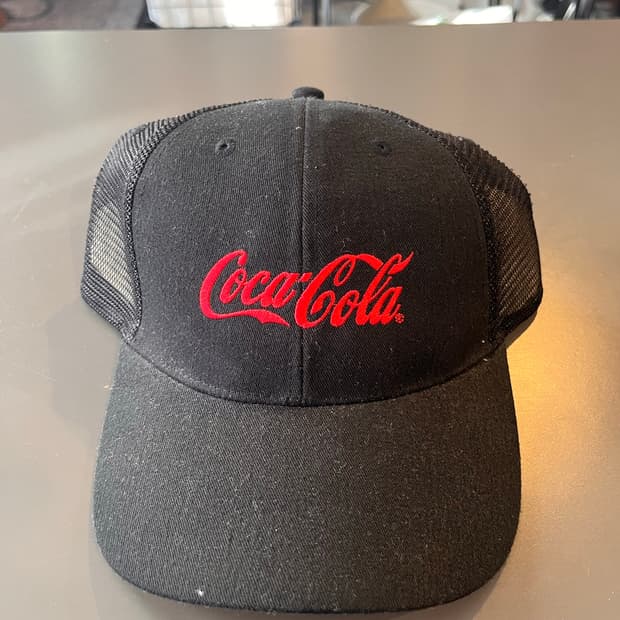 Coca-Cola 로고 트러커 캡