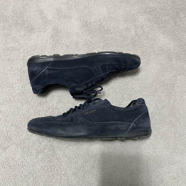 275) 프라다 스포츠 메탈로고 스웨이드 스니커즈