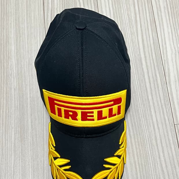 피렐리 F1 포디움 캡