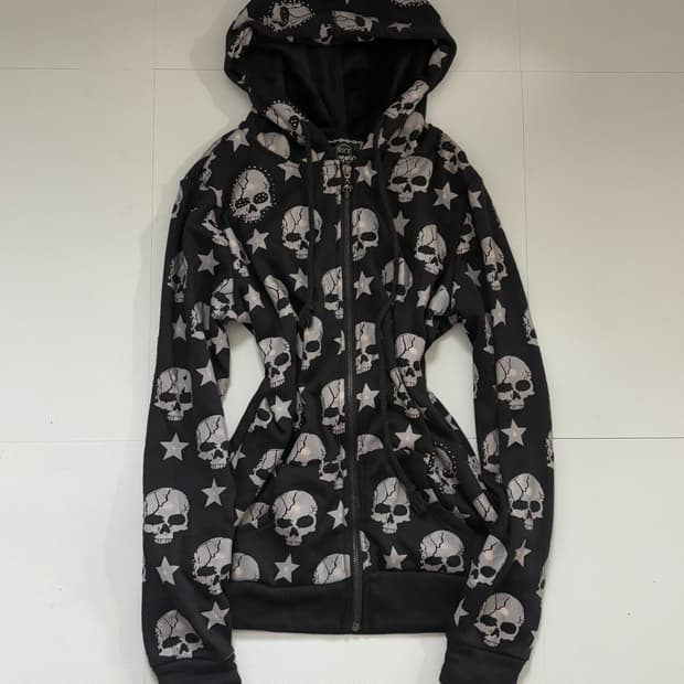 • Black Skull Hooded Zip-Up