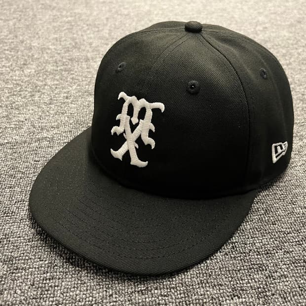 세인트미카엘 X 뉴에라 스냅백 블랙 