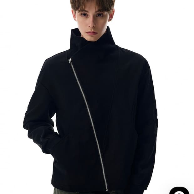 비엑세스 사선 집업 지켓