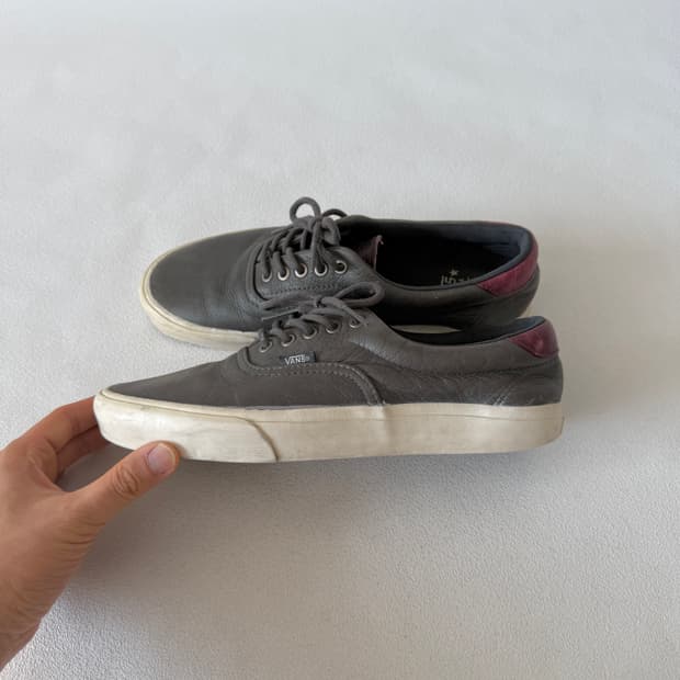 반스(VANS) 레더 에센틱