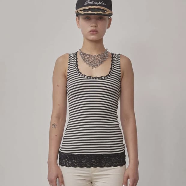 스컬프터 스트라이프 탑 Lace Trimming Tank Top