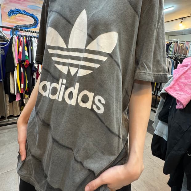 아디다스 티셔츠 L