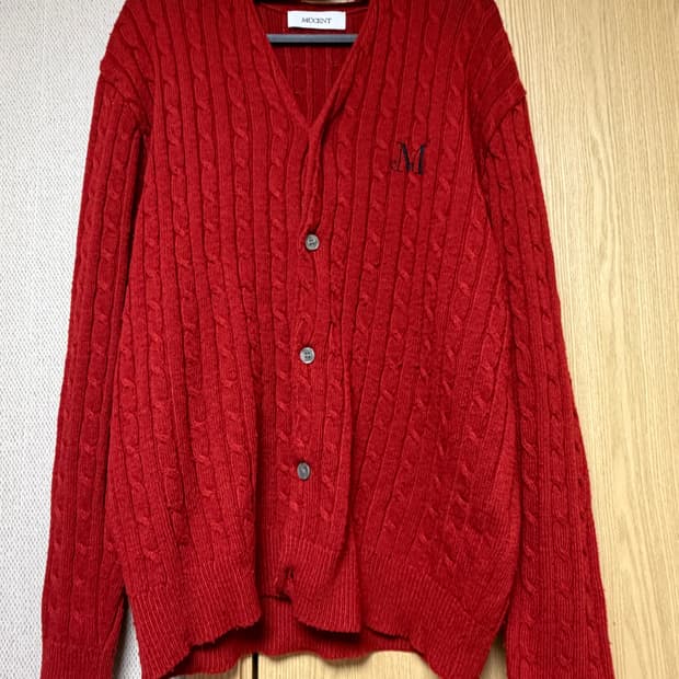 무센트 가디건 팝니다
