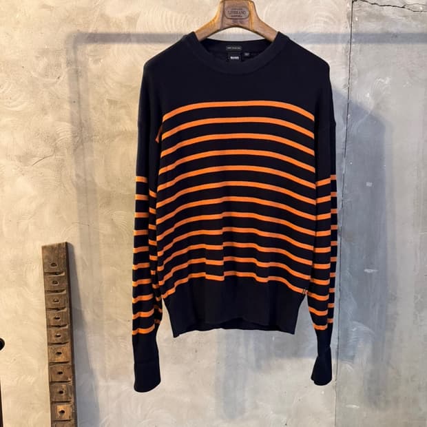 휴고보스 블랙라벨 니트 100