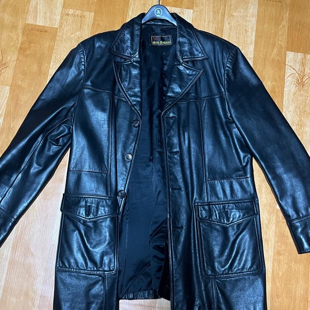 카코트 느낌의 중기장 가죽자켓 xl