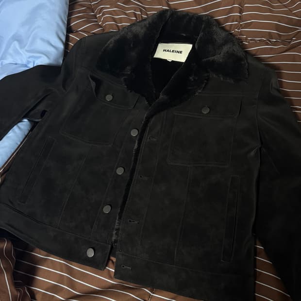 알렌느 벨루아 퍼 트러커 자켓 1사이즈