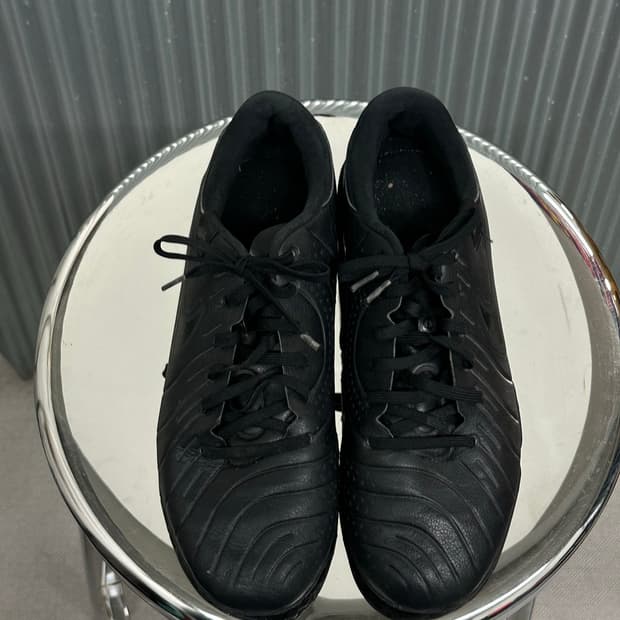 [265] 나이키 NIKE 티엠포 레전드 10 트리플 블랙 축구화 풋살화