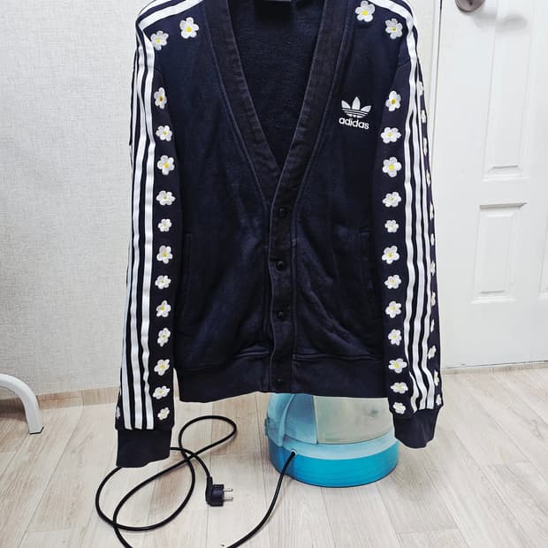 (105)XL☆초대장급☆ 아디다스 파이어버드 퍼렐 데이지 [검흰] 가디건