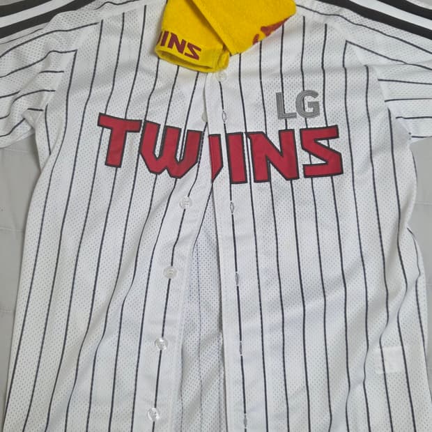 LG 트윈스 홈 유니폼 (홍창기) + 응원 타올