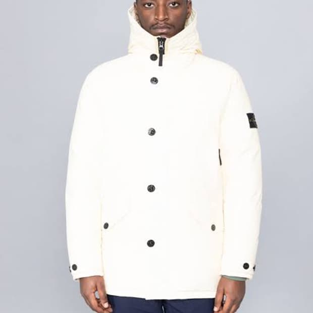 정품) 스톤아일랜드 나슬란 와트로 구스다운 패딩 s사이즈