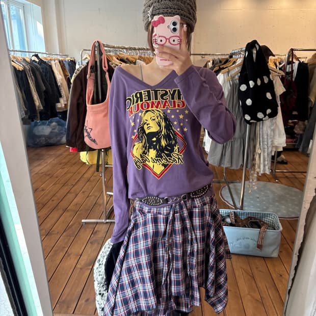 히스테릭글래머 스타 브이넥 롱슬리브