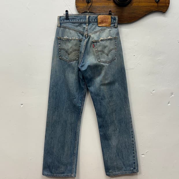 90s Levi’s 512 Tapered Denim Pants