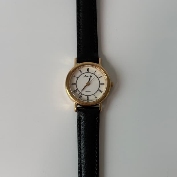 1980s Avenue Roman Gold Ladies Quartz