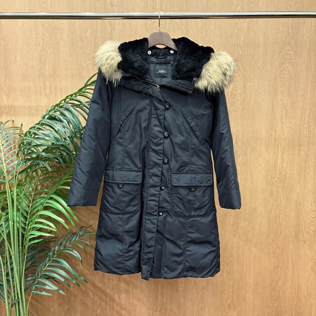 막스마라 위켄드 다운 롱 패딩 코트 퍼 후드 블랙 퍼 라이닝 디테일 블랙