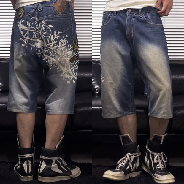 {Akademiks} Back Printing Bermuda Denim 