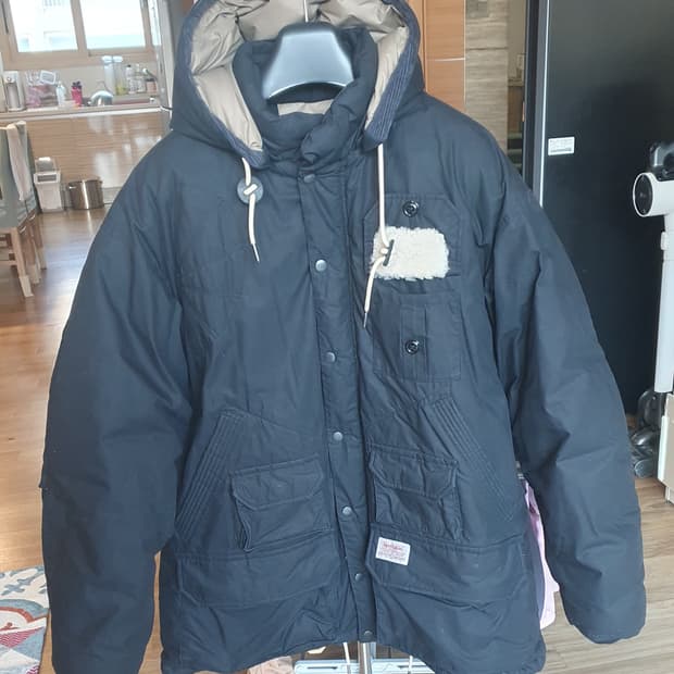 헨리코튼x스펙테이터 블랙 패딩 100