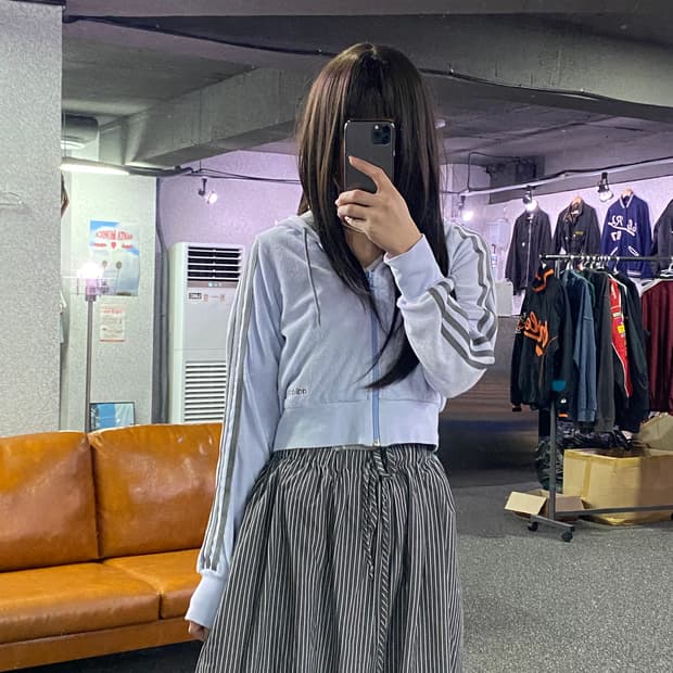 아디다스 크롭 벨벳 후드 트랙탑 자켓 B2642