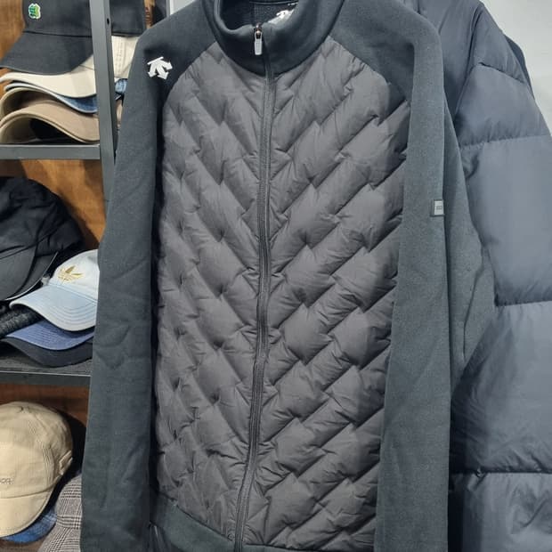 DESCENTE) 데쌍트 오리털 경량패딩 105사이즈 상태좋아요~
