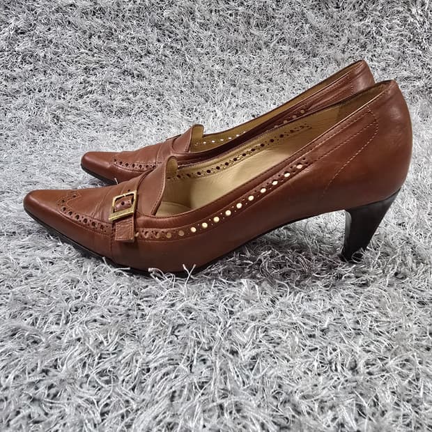 셀린느 빈티지 브라운 펌퍼스 힐 7B