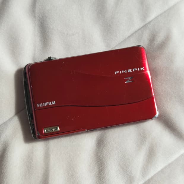 후지필름 파인픽스 Z700EXR 레드