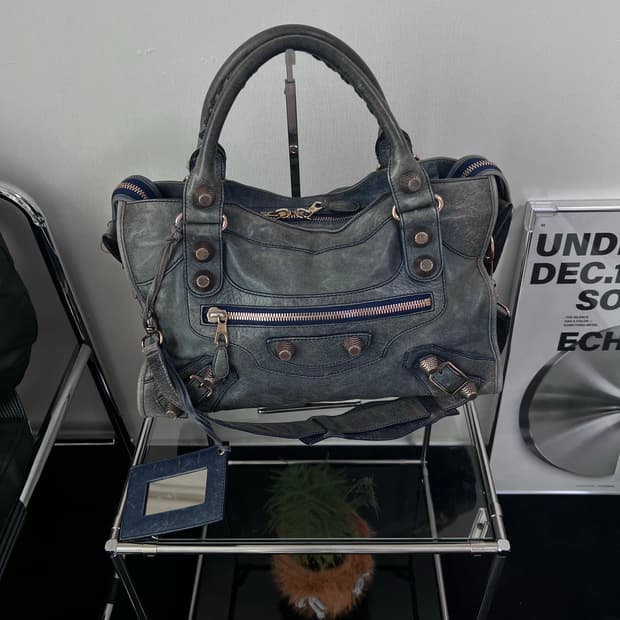 발렌시아가 모터백