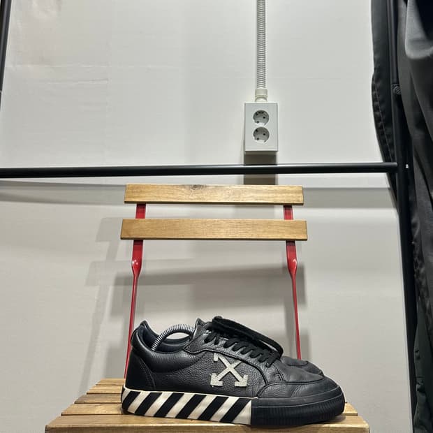 43)270 오프화이트 운동화 남성 남자 애로우 로우 벌크 레더