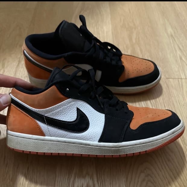 나이키 에어조던 1로우 쉐터드 백보드