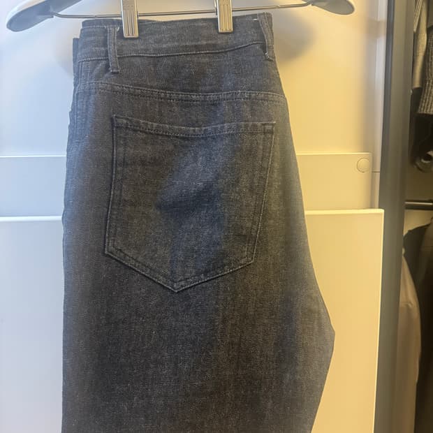 포터리 원워시드 컴포트 데님 블랙 3사이즈 팝니다.