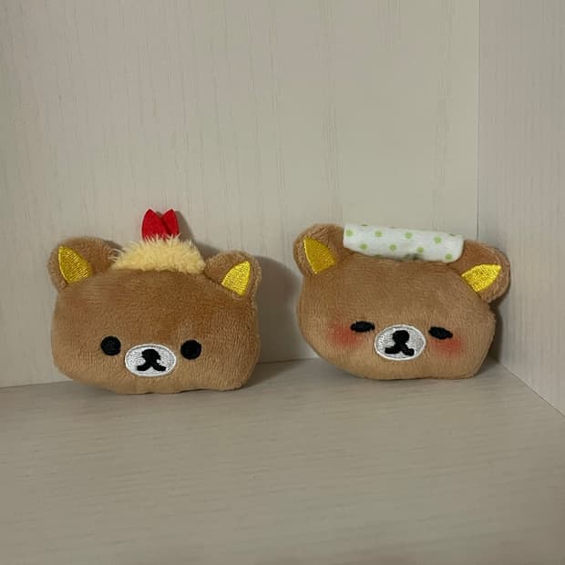 리락쿠마 점장 인형 뱃지